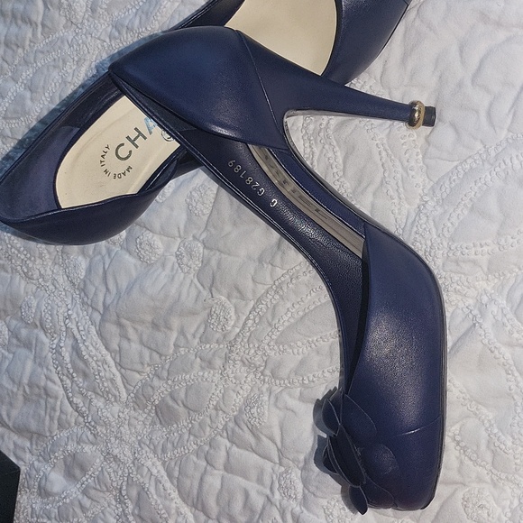 chanel leather heels - Picture 15 of 16